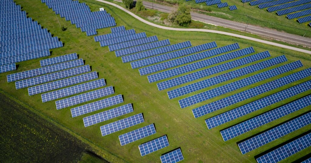 jenis panel surya - Jenis Panel Surya: Monocrystalline, Polycrystalline, dan Thin Film